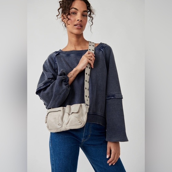 Free People Handbags - Free People WADE leather crossbody color Mineral pre-owned